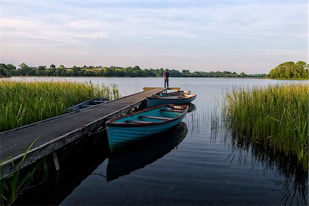 Fisherman, Upper Lough Erne, Co. Fermanagh, Ulster, Northern Ireland, United Kingdom, Europe Foto de stock - Con derechos protegidos, Código: 841-08821626