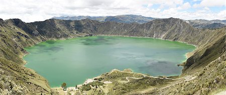 Lago Quilotoa, caldera lake in extinct volcano in central highlands of Andes, Ecuador, South America Stockbilder - Lizenzpflichtiges, Bildnummer: 841-08821671