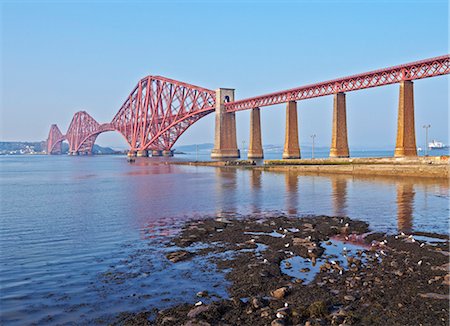 flussmündung - View of the Forth Bridge, UNESCO World Heritage Site, Queensferry, near Edinburgh, Lothian, Scotland, United Kingdom, Europe Stockbilder - Lizenzpflichtiges, Bildnummer: 841-08860921