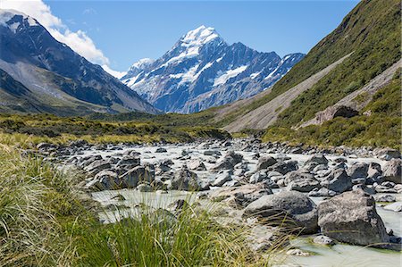 View up the Hooker Valley to Aoraki (Mount Cook), Aoraki (Mount Cook) National Park, UNESCO World Heritage Site, Mackenzie district, Canterbury, South Island, New Zealand, Pacific Photographie de stock - Rights-Managed, Code: 841-08860981