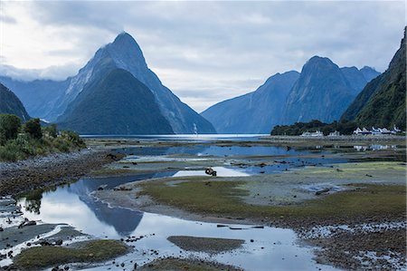 simsearch:841-08568841,k - View of Milford Sound at low tide, Mitre Peak reflected in pool, Milford Sound, Fiordland National Park, UNESCO World Heritage Site, Southland, South Island, New Zealand, Pacific Photographie de stock - Rights-Managed, Code: 841-08861007