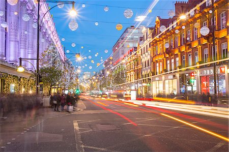 simsearch:841-06499958,k - Selfridges on Oxford Street at Christmas, London, England, United Kingdom, Europe Stock Photo - Rights-Managed, Code: 841-08861074