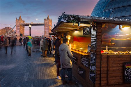 Christmas Market, The Scoop and Tower Bridge, South Bank, London, England, United Kingdom, Europe Foto de stock - Con derechos protegidos, Código: 841-08887479