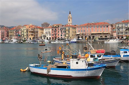 simsearch:841-06616823,k - Harbor, Oneglia, Imperia, Liguria, Italian Riviera, Italy, Europe Stock Photo - Rights-Managed, Code: 841-08887472