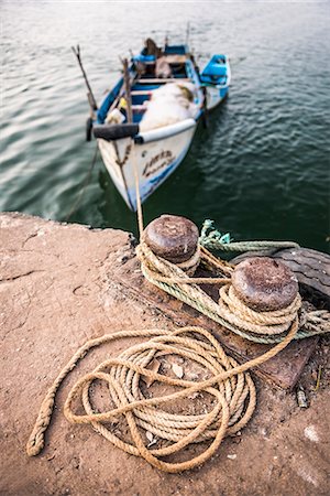 simsearch:841-08211703,k - Fishing boats in a port at Talpona Beach, South Goa, India, Asia Photographie de stock - Rights-Managed, Code: 841-09055188