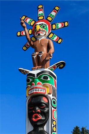 simsearch:841-09055241,k - Colourful First Nation Totem Pole, Namgis Burial Grounds, Alert Bay, Cormorant Island, Inside Passage, British Columbia, Canada, North America Stock Photo - Rights-Managed, Code: 841-09055248