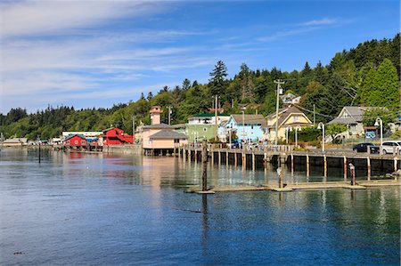 pasaje interior - Alert Bay, brightly painted buildings on piles, Cormorant Island, Vancouver Island, Inside Passage, British Columbia, Canada, North America Foto de stock - Con derechos protegidos, Código: 841-09055249