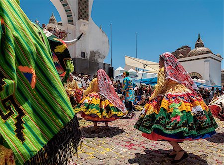 simsearch:841-05782796,k - Dancers in traditional costume, Fiesta de la Virgen de la Candelaria, Copacabana, La Paz Department, Bolivia, South America Fotografie stock - Rights-Managed, Codice: 841-09055335