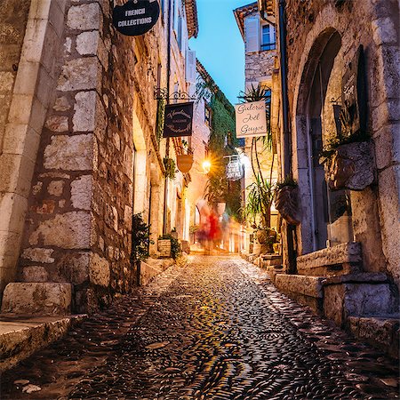 Narrow alleyway in Saint-Paul-de-Vence, Alpes Maritimes, Cote d'Azur, Provence, France, Europe Stock Photo - Rights-Managed, Code: 841-09055332