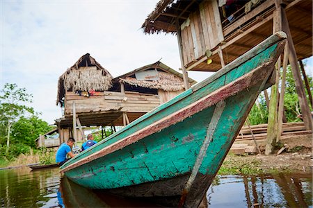 Low angle shot of Riverboat in Nanay River, near Iquitos, Peru, South America Foto de stock - Con derechos protegidos, Código: 841-09055357