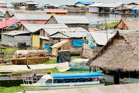 schaufelraddampfer - Floating houses in Iquitos, Peru, South America Stockbilder - Lizenzpflichtiges, Bildnummer: 841-09055363