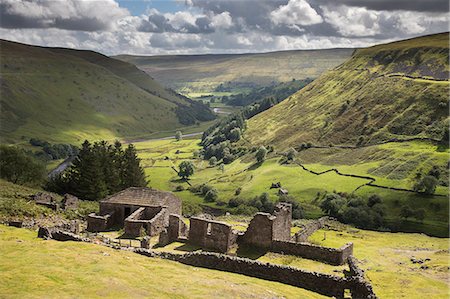 swaledale - The ruins of Crackpot Hall overlooking the Kisdon Gorge, Kisdon Valley near Keld, Swaledale, Yorkshire Dales, North Yorkshire, England, United Kingdom, Europe Photographie de stock - Rights-Managed, Code: 841-09055394