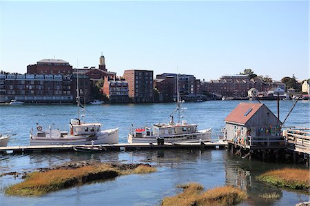 View of Portsmouth, New Hampshire from Kittery Maine, Piscataqua River, New England, United States of America, North America Stock Photo - Rights-Managed, Code: 841-09055589