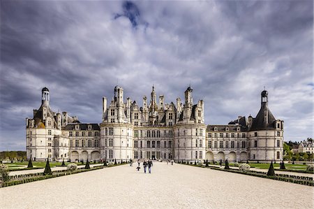 The chateau of Chambord, one of the most recognizable castles in the World, UNESCO World Heritage Site, Loire Valley, Loir et Cher, Centre, France, Europe Stock Photo - Rights-Managed, Code: 841-09055712