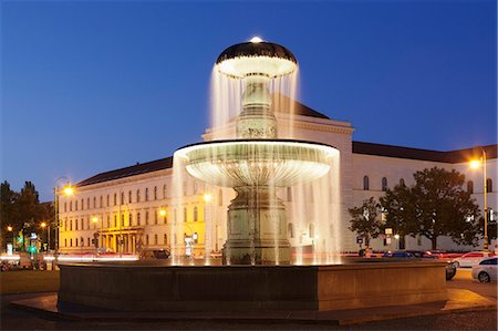 simsearch:400-07445496,k - Fountain at Geschwister-Scholl-Platz, Ludwig-Maximilian-University, Ludwigstrasse, Munich, Bavaria, Germany, Europe Photographie de stock - Rights-Managed, Code: 841-09076743