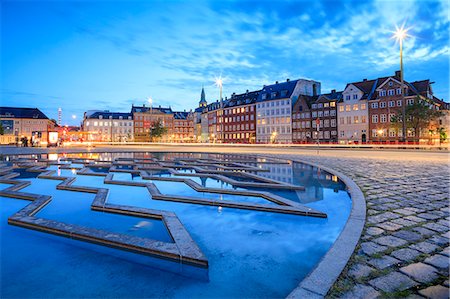 Fountain at night in Bertel Thorvaldsen's Square where Thorvaldsens Museum is located, Copenhagen, Denmark, Europe Stock Photo - Rights-Managed, Code: 841-09076767