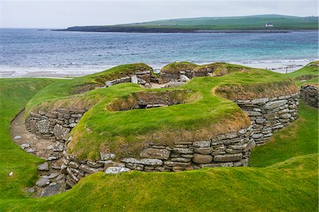 simsearch:6119-09074940,k - The stone built Neolithic settlement of Skara Brae, UNESCO World Heritage Site, Orkney Islands, Scotland, United Kingdom, Europe Stock Photo - Rights-Managed, Code: 841-09076796