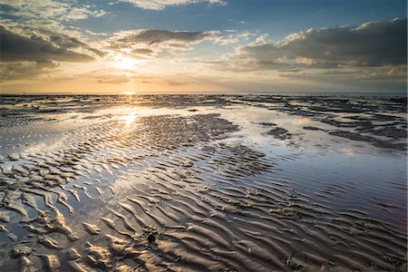 simsearch:841-05848825,k - View of sandy beach and pools at low tide, at sunset, Reculver, Kent, England, United Kingdom, Europe Photographie de stock - Rights-Managed, Code: 841-09076834