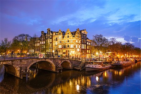 simsearch:841-09163150,k - Canal scene at night, Amsterdam, Netherlands, Europe Photographie de stock - Rights-Managed, Code: 841-09076870