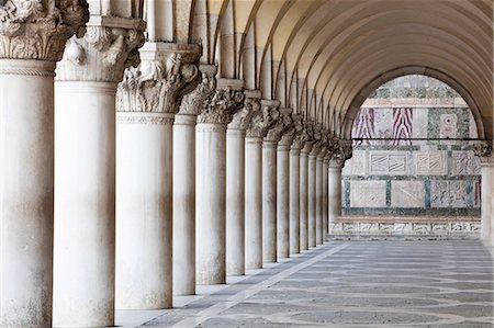 plaza san marcos - Columns and arches, St. Mark's Square, Venice, UNESCO World Heritage Site, Veneto, Italy, Europe Foto de stock - Con derechos protegidos, Código: 841-09076965