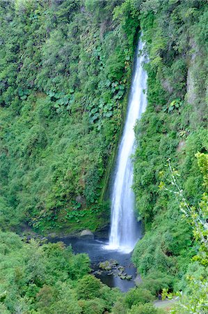A waterfall on Chiloe Island, Northern Patagonia, Chile, South America Fotografie stock - Rights-Managed, Codice: 841-09085802