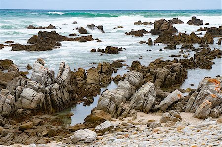 simsearch:600-06109460,k - Rocks and bay at the southernmost tip of Africa, Cape Agulhas, Western Cape, South Africa, Africa Stock Photo - Rights-Managed, Code: 841-09086304