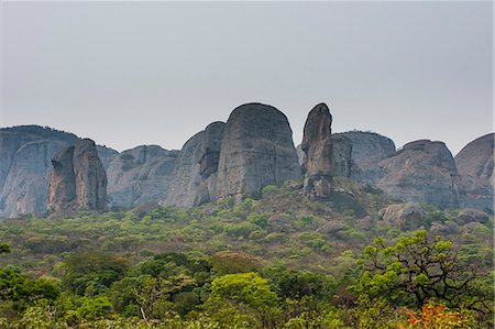 Black Rocks at Pungo Andongo, Malanje province, Angola, Africa Foto de stock - Con derechos protegidos, Código: 841-09108127