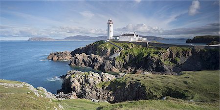 Fanad Head Lighthouse on the north western tip of Ireland, part of the Wild Atlantic Way, County Donegal, Ulster, Republic of Ireland, Europe Photographie de stock - Rights-Managed, Code: 841-09108163