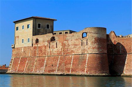 fortress with sea - Fortezza Vecchia, Livorno, Tuscany, Italy, Europe Stock Photo - Rights-Managed, Code: 841-09119320