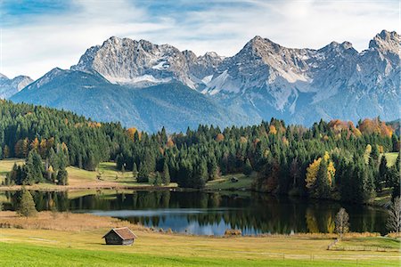 simsearch:841-07782088,k - Lodges with Gerold lake and Karwendel Alps in the background, Krun, Upper Bavaria, Bavaria, Germany, Europe Stock Photo - Rights-Managed, Code: 841-09135282