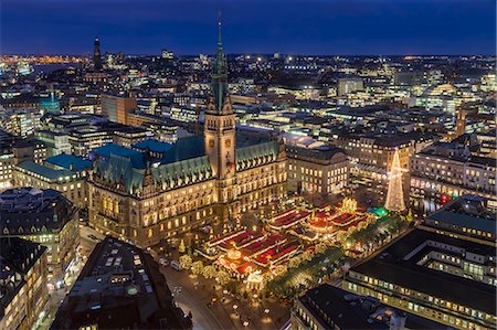 Christmas market at the town hall of Hamburg, Germany, Europe Stockbilder - Lizenzpflichtiges, Bildnummer: 841-09135325