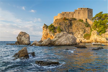 rock in water - The fortress Lovrijenac outside the old town of Dubrovnik, Croatia, Europe Stock Photo - Rights-Managed, Code: 841-09135326