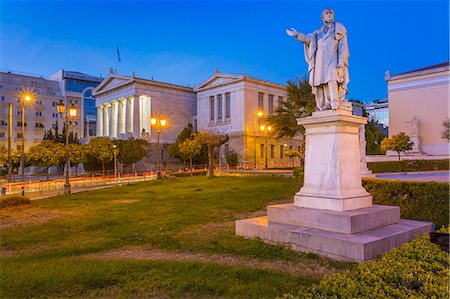 View of the statue and National Library of Greece at dusk, Athens, Greece, Europe Foto de stock - Con derechos protegidos, Código: 841-09135458