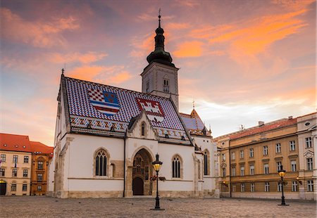 simsearch:841-08357422,k - St. Mark's church on Market Square at dawn, Government Quarter, Upper Town, Zagreb, Croatia, Europe Photographie de stock - Rights-Managed, Code: 841-09147414