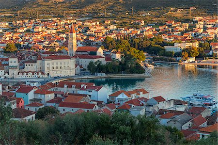 Elevated view over the old town of Trogir, UNESCO World Heritage Site, at sunrise, Croatia, Europe Photographie de stock - Rights-Managed, Code: 841-09147581