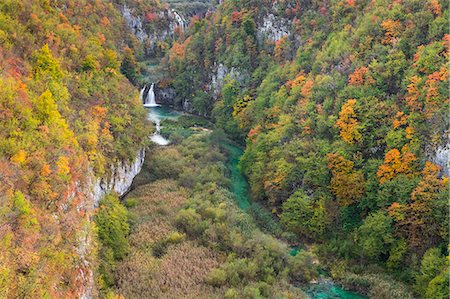 simsearch:841-09147598,k - Korana River near Plitvice Lakes during autumn, Croatia, Europe Stock Photo - Rights-Managed, Code: 841-09147608