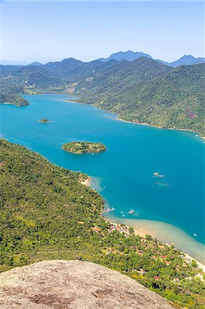 simsearch:841-08542479,k - Elevated view from Sugar Loaf peak over the fjord-like bay, Saco do Mamangua, Paraty, Rio de Janeiro, Brazil, South America Fotografie stock - Rights-Managed, Codice: 841-09155098