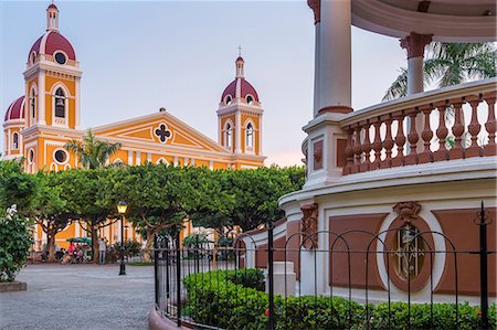 simsearch:841-03517075,k - The Cathedral of Granada seen from the main square, Granada, Nicaragua, Central America Foto de stock - Con derechos protegidos, Código: 841-09155107