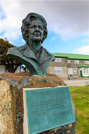simsearch:6119-09214227,k - Margaret Thatcher bronze statue, brass plaque, Secretariat, Central Stanley, Port Stanley, Falkland Islands, South America Foto de stock - Direito Controlado, Número: 841-09162983