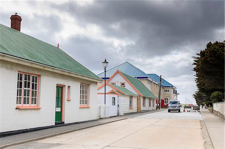 simsearch:841-09162996,k - Traditional buildings with pastel iron roofs, Post Office, phone boxes, taxi, Central Stanley, Port Stanley, Falkland Islands, South America Photographie de stock - Rights-Managed, Code: 841-09162997