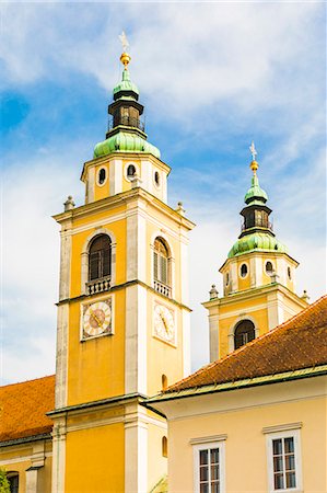 simsearch:6119-07781292,k - The bell towers of Saint Nicholas Cathedral, Ljubljana, Slovenia, Europe Photographie de stock - Rights-Managed, Code: 841-09163065