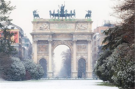 simsearch:841-09230009,k - Arch of Peace after a snowfall, Milan, Lombardy, Northern Italy, Italy, Europe Stockbilder - Lizenzpflichtiges, Bildnummer: 841-09163187