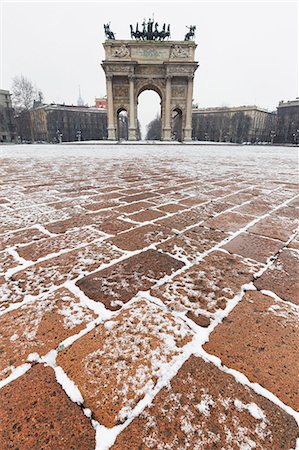 simsearch:6119-07452959,k - Arch of Peace after a snowfall, Milan, Lombardy, Northern Italy, Italy, Europe Foto de stock - Direito Controlado, Número: 841-09163192