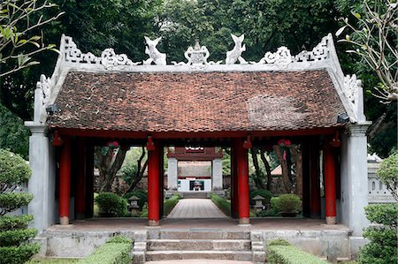 simsearch:6119-09074887,k - The Temple of Literature, a Confucian temple formerly a center of learning in Hanoi, Vietnam, Indochina, Southeast Asia, Asia Stock Photo - Rights-Managed, Code: 841-09163371