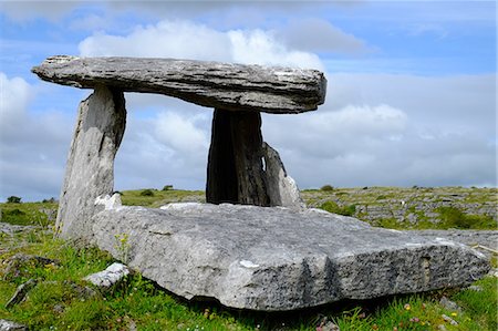 rock tomb - Poulnabrone Dolmen, located in the Burren, County Clare, Munster, Republic of Ireland, Europe Stock Photo - Rights-Managed, Code: 841-09163463