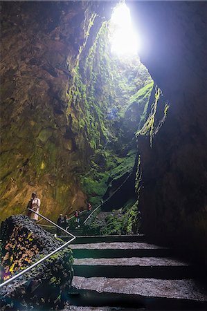 souterrain - Algar do Carvao Natural Reserve cave, Island of Terceira, Azores, Portugal, Atlantic, Europe Photographie de stock - Rights-Managed, Code: 841-09174582