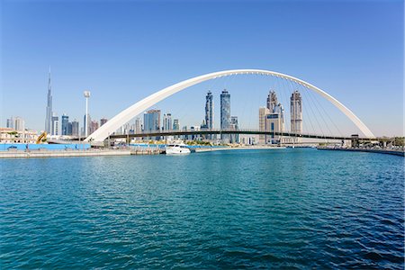 simsearch:841-09174617,k - Tolerance Bridge, a new pedestrian bridge spanning Dubai Water Canal, Business Bay, Dubai, United Arab Emirates, Middle East Stock Photo - Rights-Managed, Code: 841-09174613