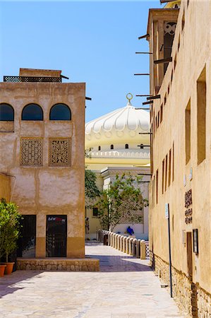 simsearch:841-09174640,k - Restored traditional houses in Al Fahidi Historic Neighbourhood, Bur Dubai, Dubai, United Arab Emirates, Middle East Photographie de stock - Rights-Managed, Code: 841-09174629