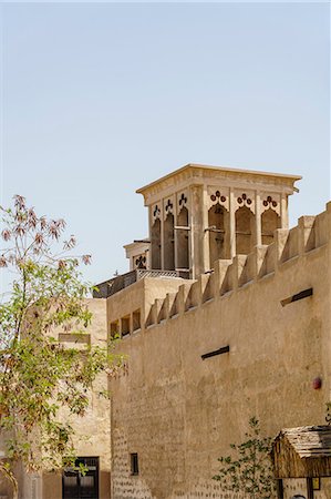 simsearch:841-09174640,k - Restored traditional houses in Al Fahidi Historic Neighbourhood, Bur Dubai, Dubai, United Arab Emirates, Middle East Photographie de stock - Rights-Managed, Code: 841-09174635