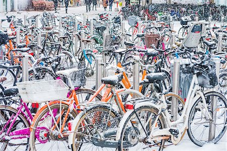 snow covered - Snow covered bicycles, Copenhagen, Denmark, Scandinavia, Europe Photographie de stock - Rights-Managed, Code: 841-09174717